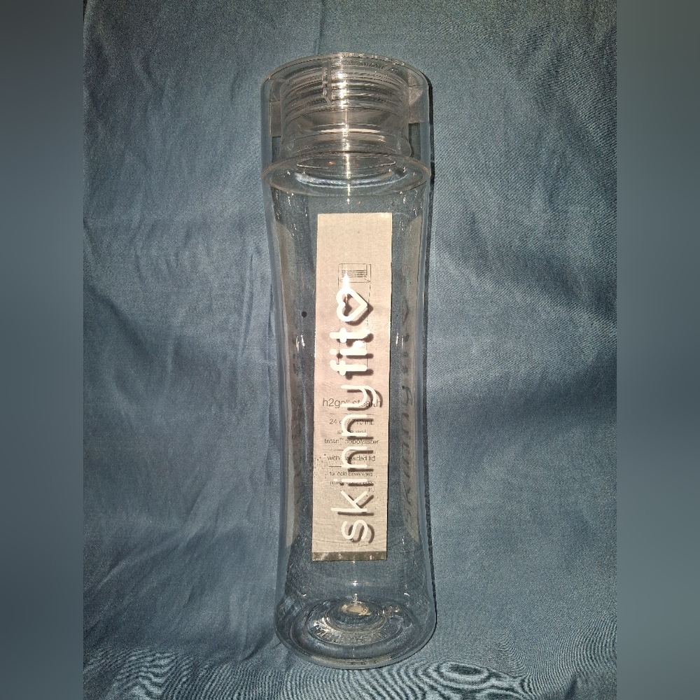 Skinny Fit Clear 24 Oz. Water Bottle